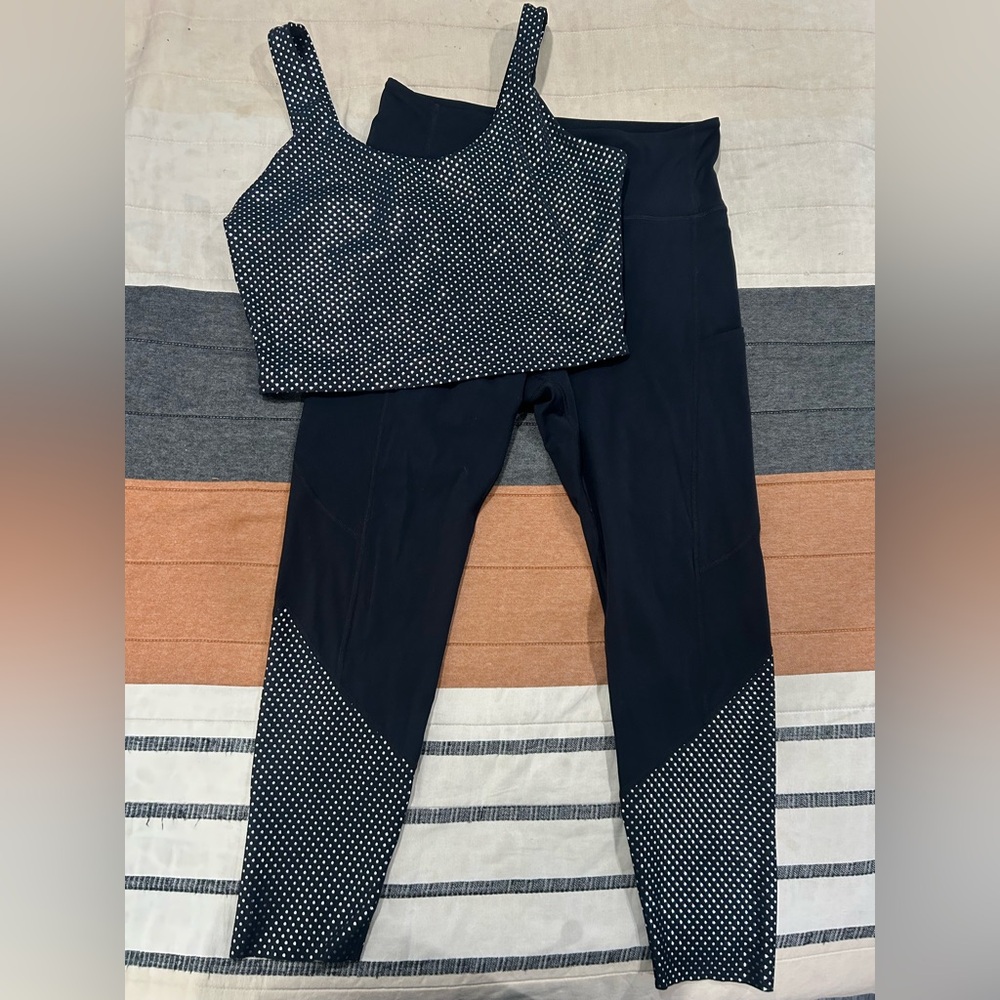 Zyia Active Black & Silver Metalilic Activewear Set